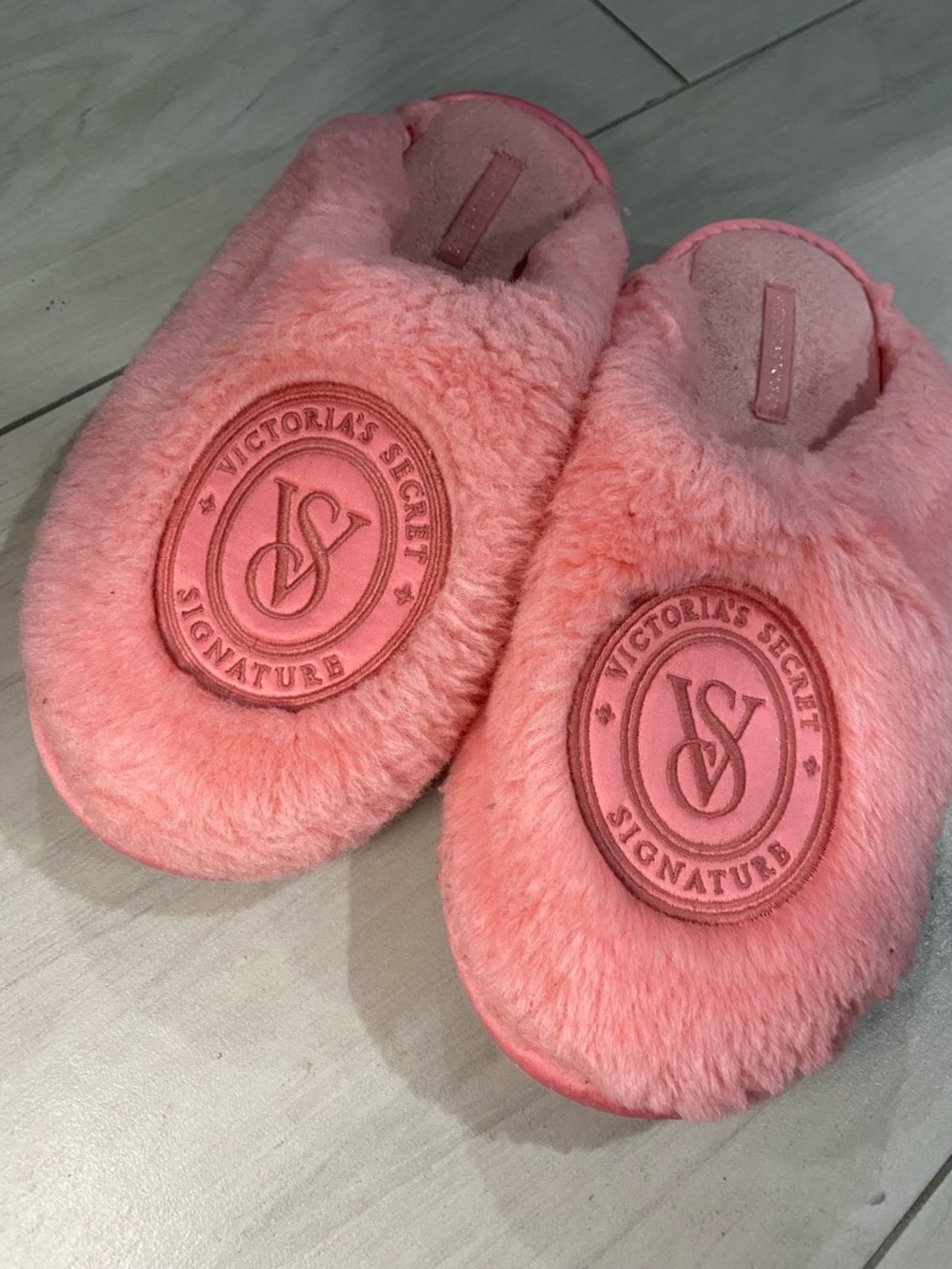 Victoria's Secret Pink Plush Slide Slippers